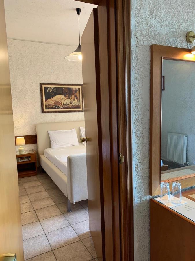 Sariza Spring Hotel Apikia  Exterior foto